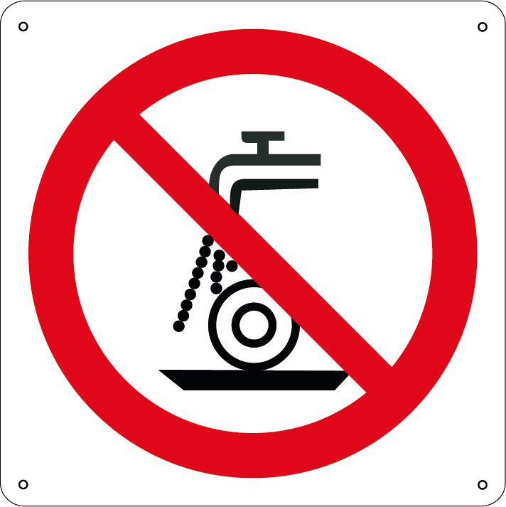 Vietato effettuare rettifiche a umido quadrato 